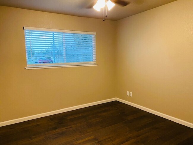 Building Photo - $2,295 Shaw & Fowler, 4 Bedroom Home - Ral...