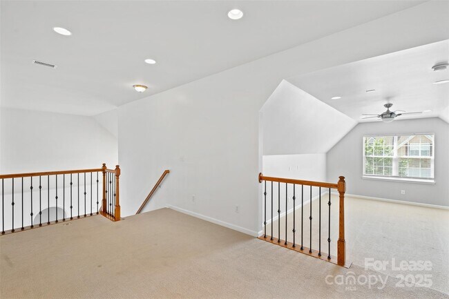 Building Photo - 10004 Shetland Ln