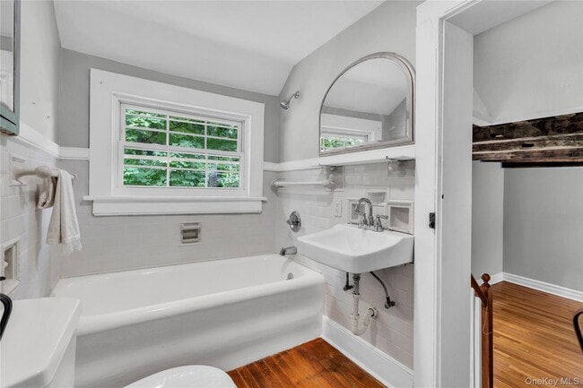 Building Photo - 115 Turk Hill Rd