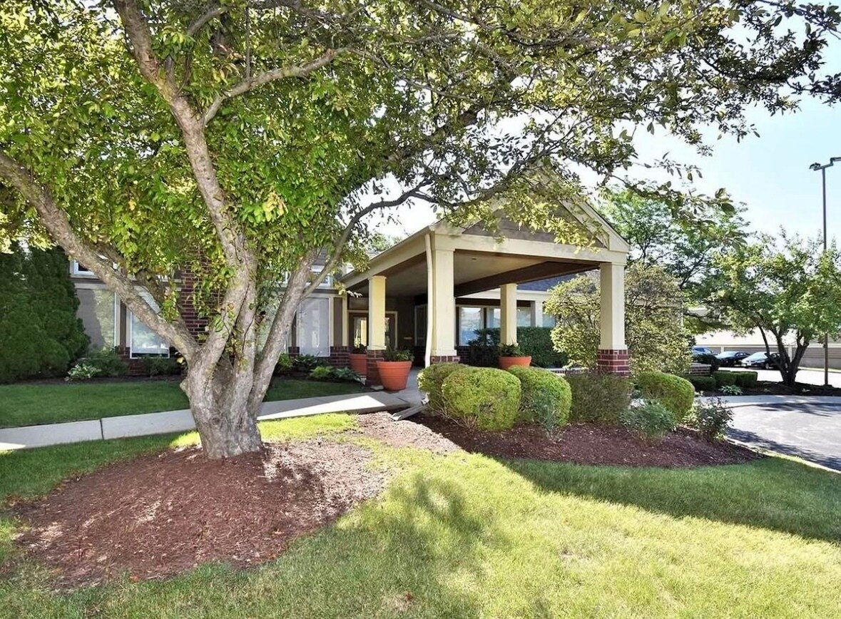 Building Photo - 104 Glengarry Dr