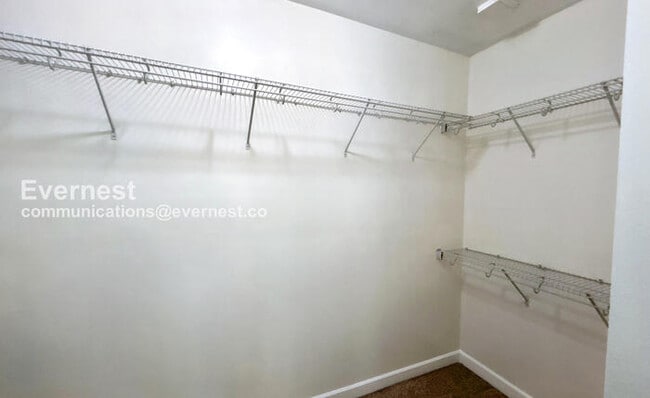 Building Photo - 281 Chapel Hill Trail