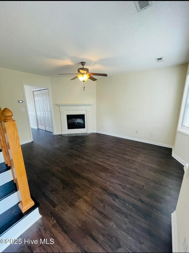 Building Photo - 2104 Flagstone Ct