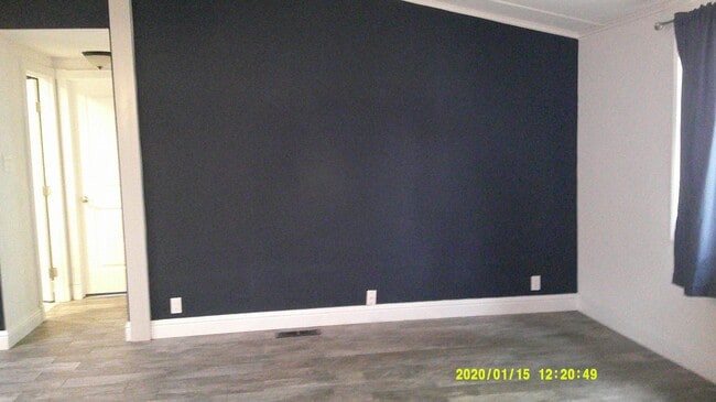 Building Photo - 945 Davis St