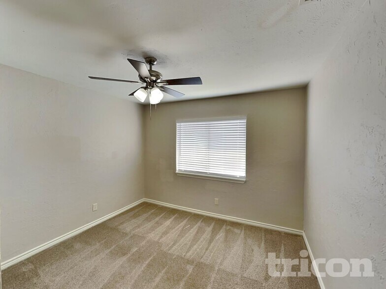 Building Photo - 6704 Dandelion Dr