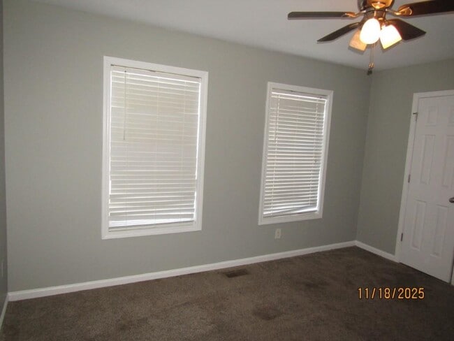 Building Photo - 4128 Horseshoe Rd N