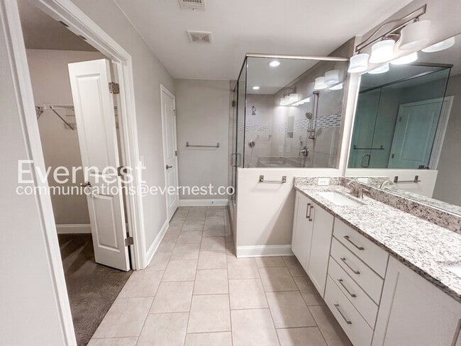 Building Photo - Luxury Living at its Finest: Stunning 3-Bedroom Townhouse in Townsend at Lenox Park / No Pets All...