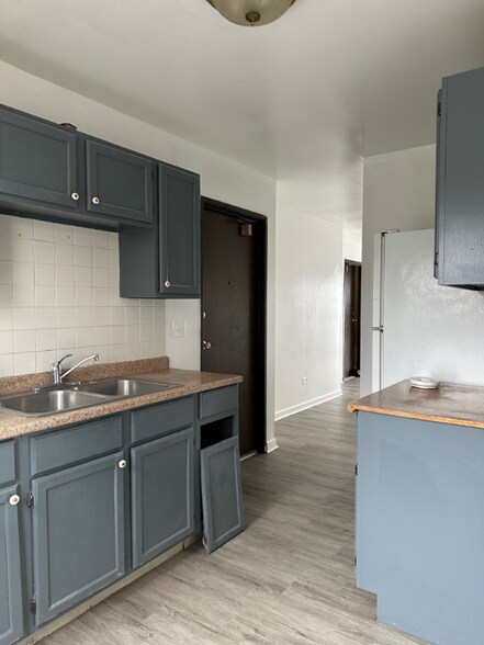 Building Photo - 309 Hawthorne Cir