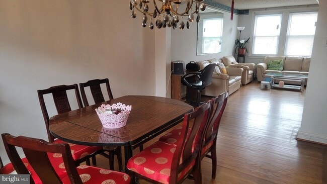 Building Photo - 6024 Reach St