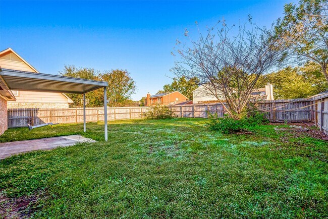 Building Photo - 3107 Sleepy Hollow Dr