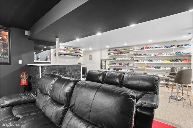 Building Photo - 2712 Advent Ct S