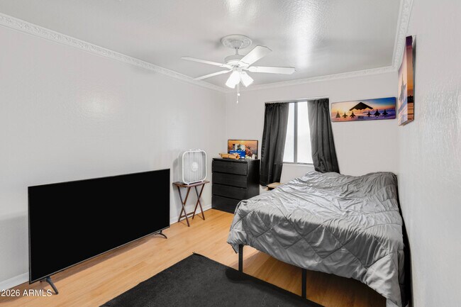 Building Photo - 40893 W Bedford Dr
