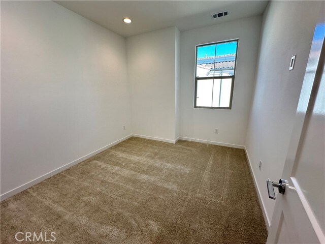 Building Photo - 249 Averett Ct