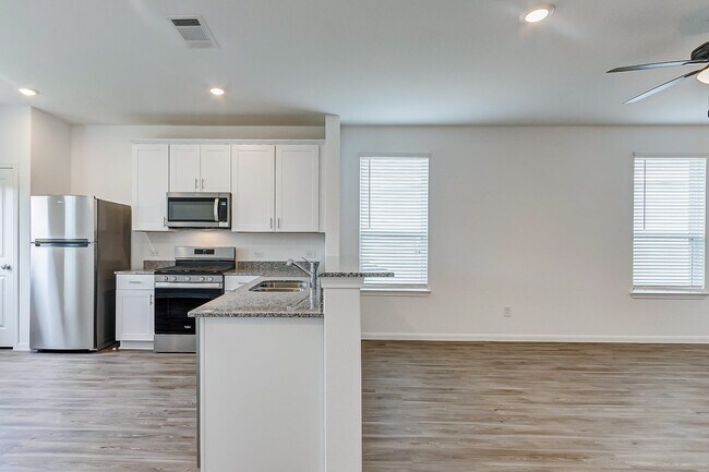 Building Photo - 17610 Calabash Dr