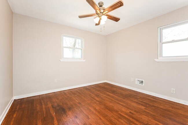 Building Photo - 1727 Wesley St