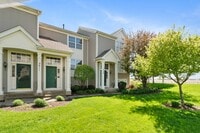 Building Photo - 2611 Canyon Dr