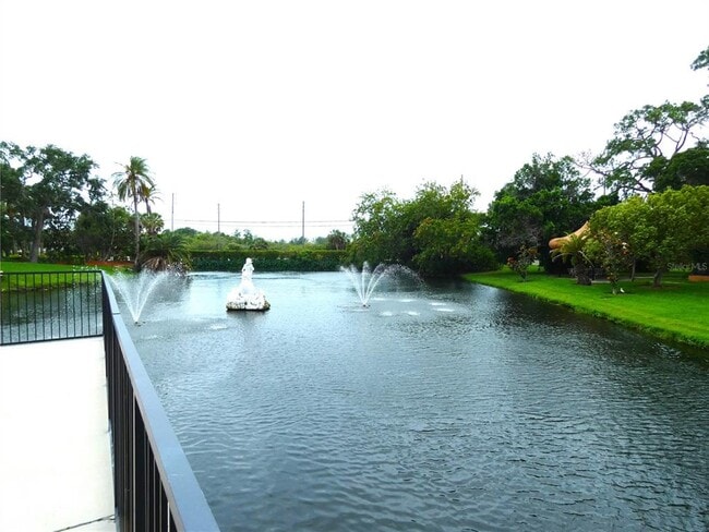 Building Photo - 11237 Kapok Grand Cir