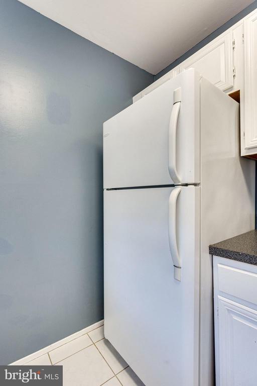 Building Photo - 2374 Hunters Square Ct