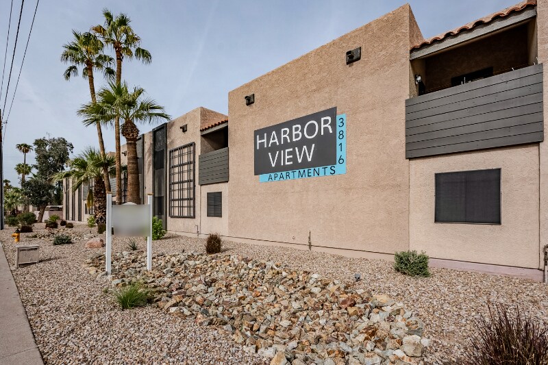 Building Photo - 3816 E McDowell Rd