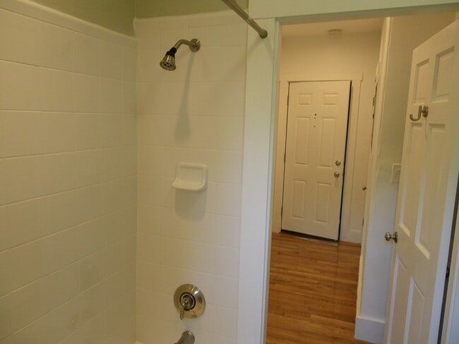 Building Photo - 63 Oak St