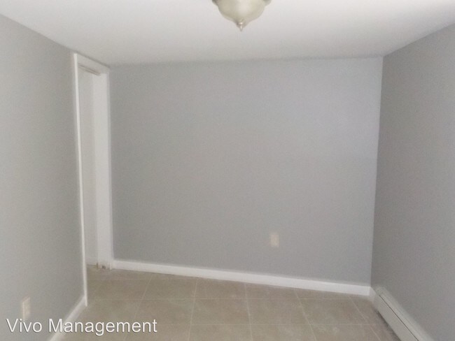 Building Photo - 398-400 S 15th St