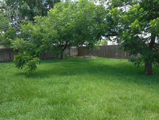 Building Photo - 20407 Blue Juniper Dr