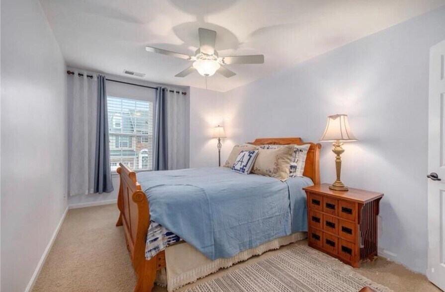 Building Photo - 509 Sailview Dr