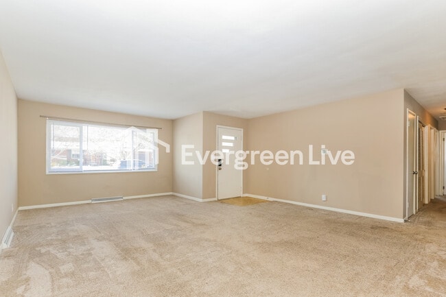 Building Photo - 804 Fallveiw Ave