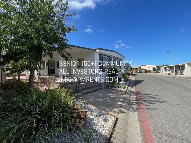 Primary Photo - 141 Douglas Dr