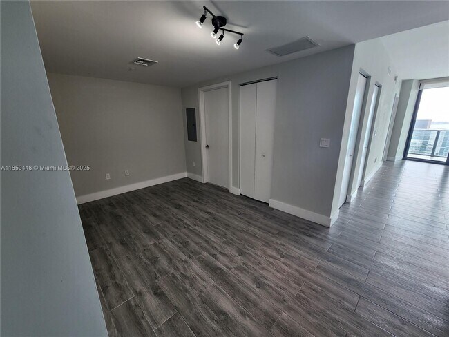 Building Photo - 1300 S Miami Ave