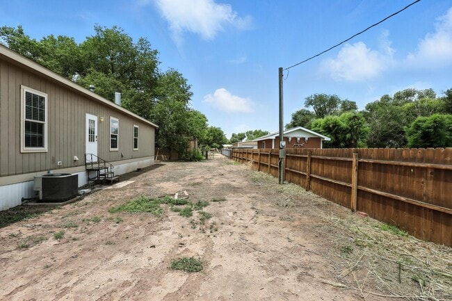 Building Photo - 13 Carlitos Ln