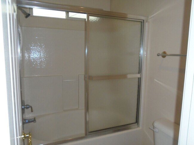 Building Photo - 10314 Iroquois Ln