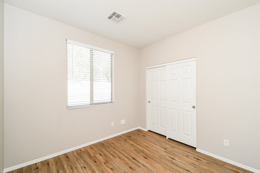 Building Photo - 7014 E Kiva Ave