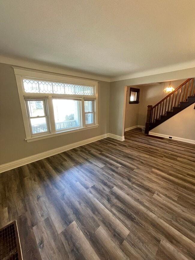Building Photo - Available June 13th - 4 BED 2 BATH