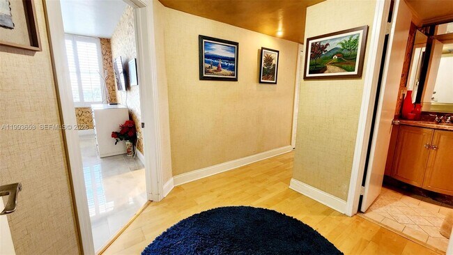 Building Photo - 888 Intracoastal Dr