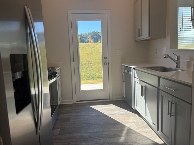 Building Photo - NEW BUILT TH In Sanford NC, Available NOW!