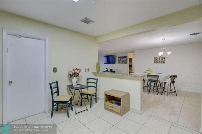 Building Photo - 1700 N 47th Ave