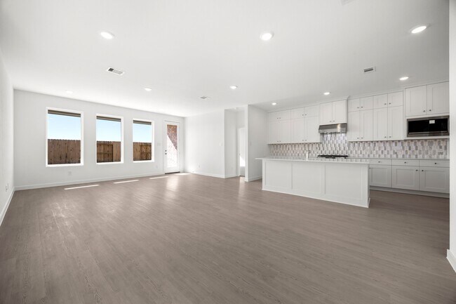 Building Photo - 28947 Rustic Robin Ln