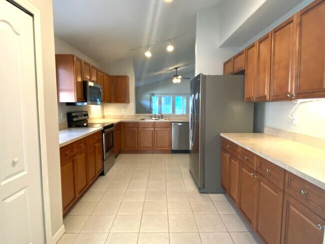 Building Photo - Beautiful 3 Bedroom Home in The Trails in Ormond Beach!