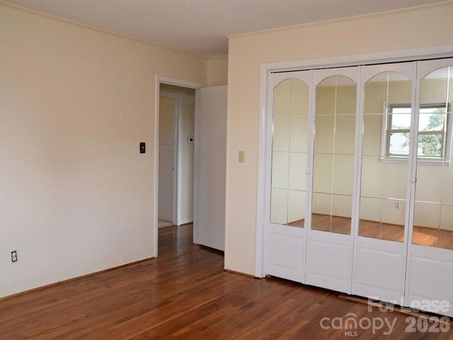 Building Photo - 1812 Cameron Rd