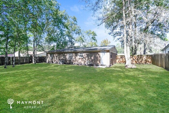 Building Photo - 8444 Fury Dr