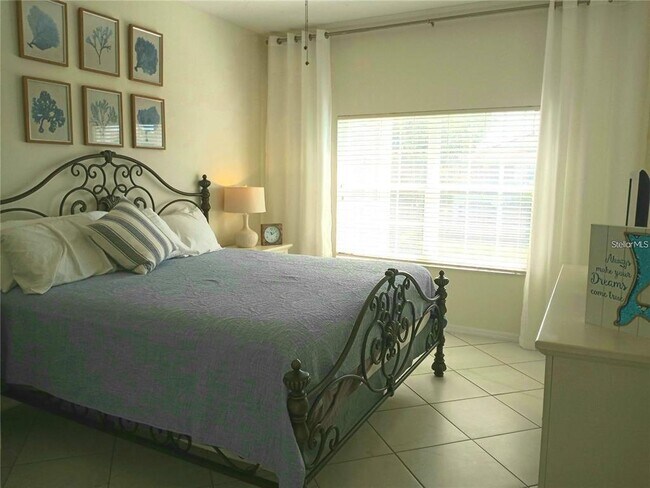 Building Photo - 4216 Central Sarasota Pkwy