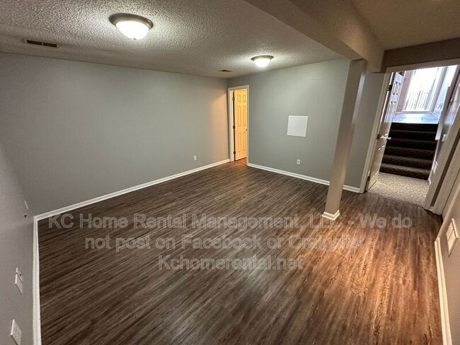 Building Photo - 3304 NW 84th Terrace