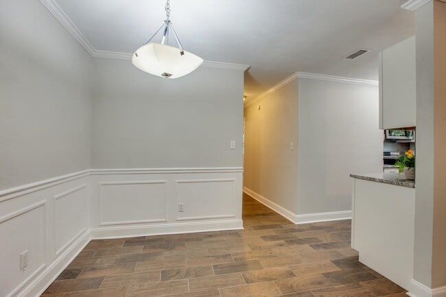 Building Photo - 2135 Victory Garden Ln