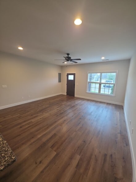 Building Photo - 242 Cypress Rdg