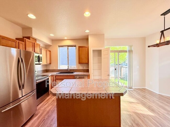 Building Photo - 13024 NE 26th St