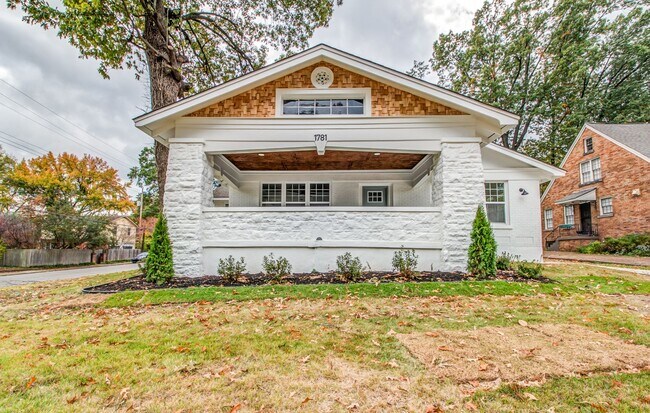 Building Photo - Elegant Midtown Memphis Single-Family Home...
