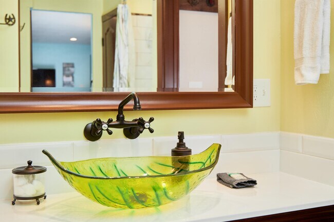 Building Photo - 123 N Wahsatch Ave