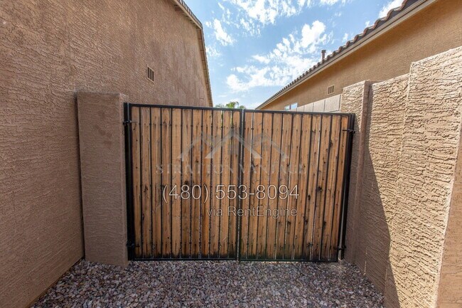 Building Photo - 18295 W Saguaro Ln