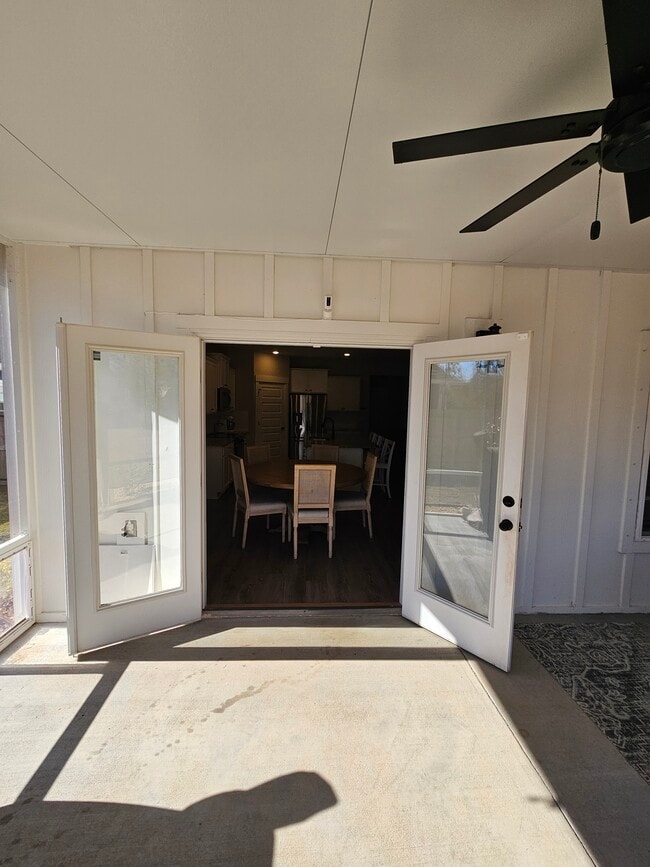 Building Photo - 5825 Danbury Blvd