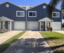 Building Photo - 3BR 3BA Townhome w/ Beach View +  Pool + Updated Kitchen + Balcony/Patio in Hidden Harbour